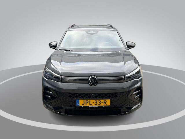 Volkswagen TIGUAN 1.5 eTSI 150pk DSG R-Line Edition · 360 Camera · Apple/Android Car Play · Sfeerverlichting · Massage · Black Style · 20'' Inch ·