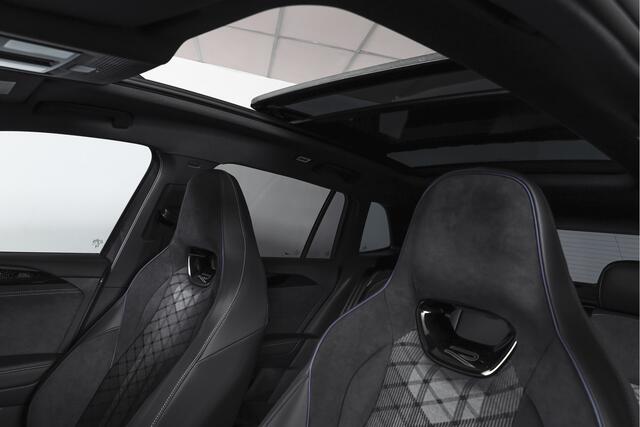 Volkswagen TIGUAN 1.5 eHybrid R-Line Edition 272 PK | Black Style | 15 inch Navi | Elek. Trekhaak | IQ Light | S/K-Panodak | Dig. Cockpit | Adapt. Cruise | Stoel-+Stuurverw. | 360 Camera | NAV + App. Connect | ECC | Elek. Klep | LM 20" | 4535
