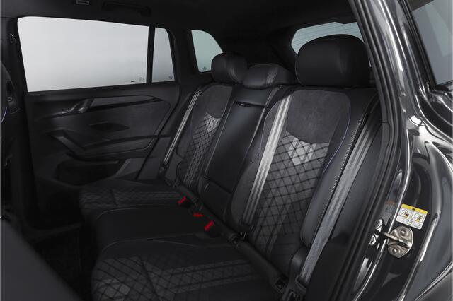 Volkswagen TIGUAN 1.5 eHybrid R-Line Edition 272 PK | Black Style | 15 inch Navi | Elek. Trekhaak | IQ Light | S/K-Panodak | Dig. Cockpit | Adapt. Cruise | Stoel-+Stuurverw. | 360 Camera | NAV + App. Connect | ECC | Elek. Klep | LM 20" | 4535