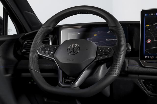 Volkswagen TIGUAN 1.5 eHybrid R-Line Edition 272 PK | Black Style | 15 inch Navi | Elek. Trekhaak | IQ Light | S/K-Panodak | Dig. Cockpit | Adapt. Cruise | Stoel-+Stuurverw. | 360 Camera | NAV + App. Connect | ECC | Elek. Klep | LM 20" | 4535