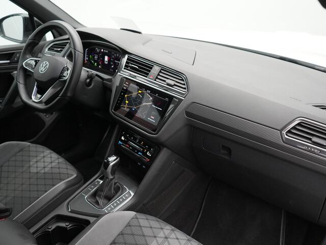 Volkswagen TIGUAN 1.4 TSI eHybrid R-Line PHEV 245pk Dealer O.H | Adaptive Cruise | Head Up | Camera | IQ Light | Sportstoelen Verwarmd | Apple Carplay | Keyless | BLIS | Navigatie | Virtual | DAB | 19"L.M | Plug In Hybrid |