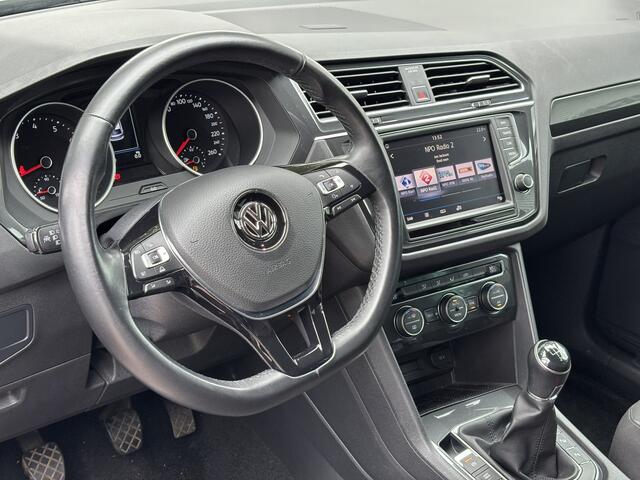 Volkswagen TIGUAN 1.4 TSI Connected Series / NL auto / Camera / Navi / Trekhaak / Allseason Banden /