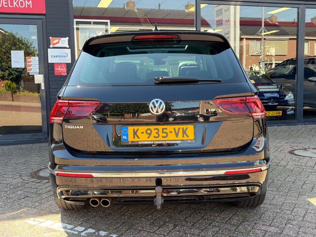 Volkswagen TIGUAN 1.5 TSI ACT HIGHLINE BUSINESS R-LINE / ACC / TREKHAAK / LED