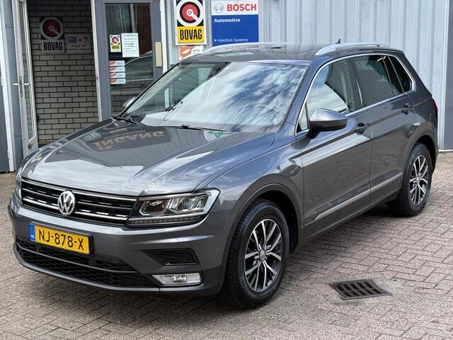 Volkswagen TIGUAN 1.4 TSI ACT Connected Series | AUTOMAAT | 1e EIG. | PANO | TREKHAAK | NAVI | MASSAGE |