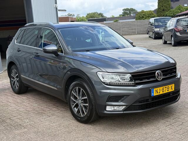 Volkswagen TIGUAN 1.4 TSI ACT Connected Series | AUTOMAAT | 1e EIG. | PANO | TREKHAAK | NAVI | MASSAGE |