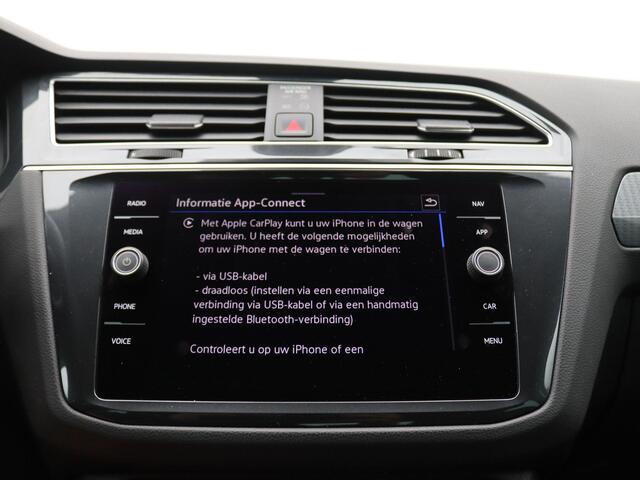 Volkswagen TIGUAN 1.5 TSI Life 150PK DSG Trekhaak, Achteruitrijcamera, Stoel-Stuurverwarming, 18" LM Velgen, Navi, Parkeersensoren voor en achter