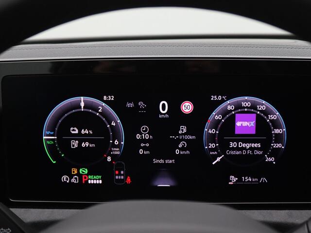 Volkswagen TIGUAN 1.5 eHybrid R-Line Edition 272PK DSG Panoramadak, Trekhaak, 360gr. Camera, Black Style, 20" LM Velgen, Head-Up Display, Harman Kardon Audio, Elektr. Achterklep