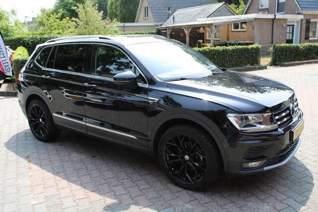 Volkswagen TIGUAN 1.4 TSI Comfort line Business 7 Persoons - Navi trekhaak carplay