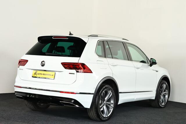 Volkswagen TIGUAN 2.0 TSI 4Motion R-Line Panorama / Opendak / ACC / Navigatie / Lane / Frontassist