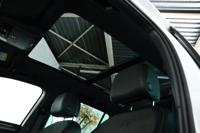 Volkswagen TIGUAN 2.0 TSI 4Motion R-Line Panorama / Opendak / ACC / Navigatie / Lane / Frontassist