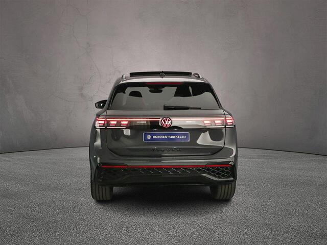 Volkswagen TIGUAN R-Line Edition 1.5 TSI eHybrid 272pk DSG Automaat Trekhaak, Black style, Panoramadak, 360 camera, Head up display, Achteruitrijcamera, Adaptive cruise control