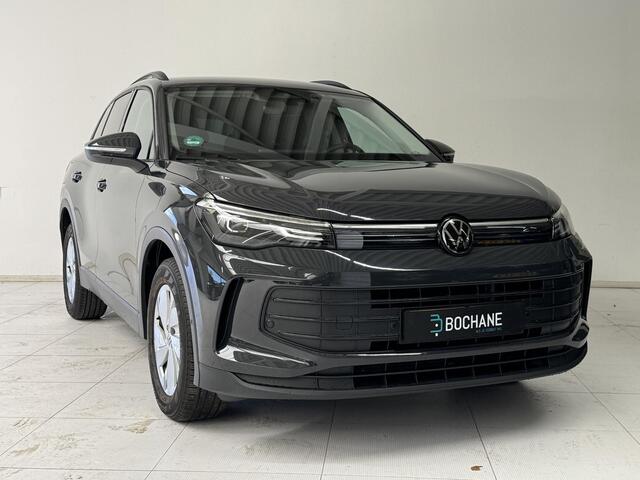 Volkswagen TIGUAN 1.5 eTSI | Navigatie | Camera | Stoelverwarming | Climate Control |