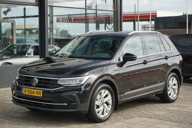 Volkswagen TIGUAN 1.5 TSI Life Business | PANO | trekhaak | leer