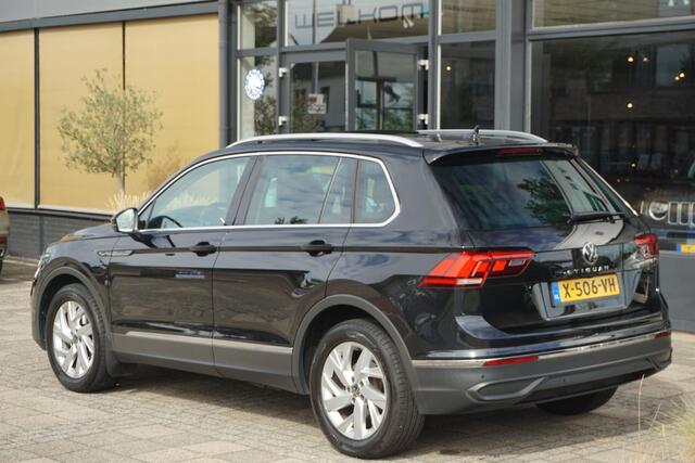Volkswagen TIGUAN 1.5 TSI Life Business | PANO | trekhaak | leer