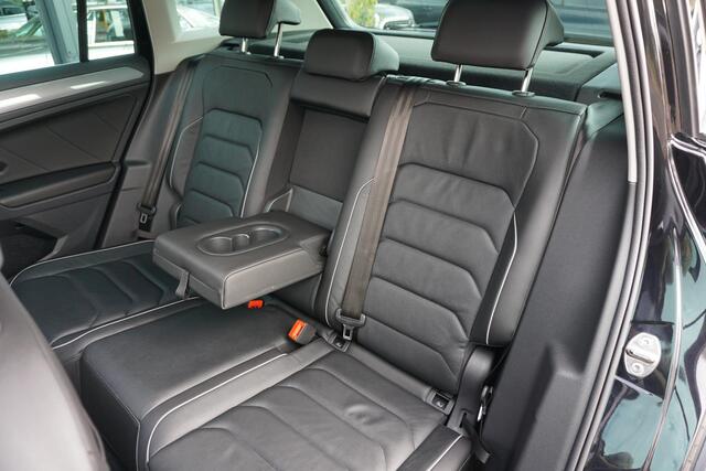 Volkswagen TIGUAN 1.5 TSI Life Business | PANO | trekhaak | leer