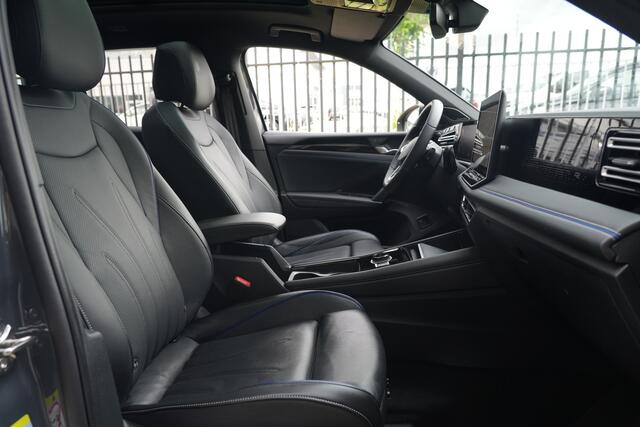 Volkswagen TIGUAN 1.5 eHybrid R-Line Edtion 272pk Panoramadak/Trekhaak/HarmanKardon