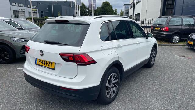 Volkswagen TIGUAN 1.4 TSI ACT Comfortline Business / NAVI / APP.Connect / 17"LMV / Verwarmde Stoelen