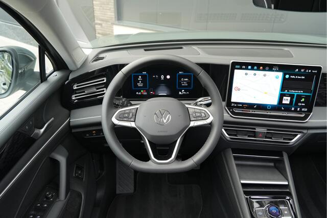 Volkswagen TIGUAN 1.5 eHybrid Elegance - Trekhaak - Pano - IQ Matrix - Stoel/Stuuverwarming - HUD - Keyless - Rijklaar