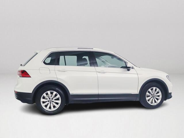 Volkswagen TIGUAN 1.4 TSI Connected Series | Panoramadak | Parkeercamera | Stoelverwarming