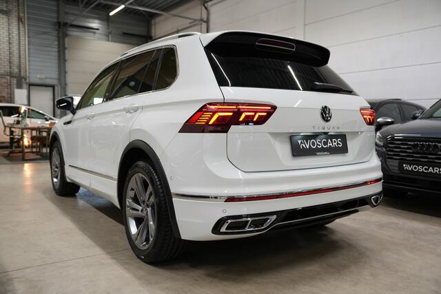 Volkswagen TIGUAN 1.5 TSI R-Line * Pano - Leder - Memory - IQ Light - Camera - Keyless - ACC - Blind Spot - Sfeer *