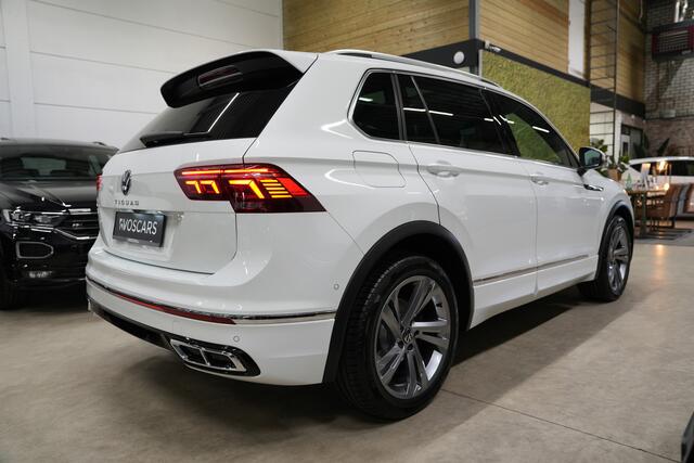 Volkswagen TIGUAN 1.5 TSI R-Line * Pano - Leder - Memory - IQ Light - Camera - Keyless - ACC - Blind Spot - Sfeer *