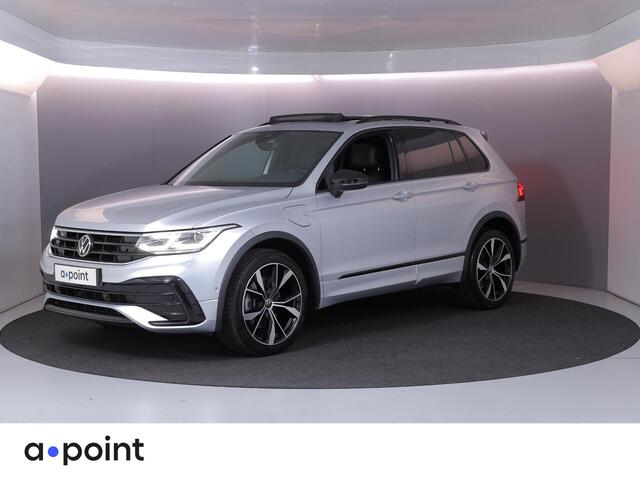 Volkswagen TIGUAN 1.4 TSI eHybrid R-Line Business 245 pk Automaat (DSG) | Navigatie | Panoramadak | Trekhaak (wegklapbaar) | Parkeersensoren (Park assist) | Achteruitrijcamera | Lederen bekleding | Elektr. voorstoelen met geheugen | R-Line |