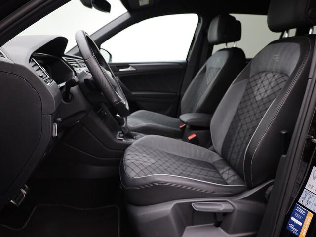 Volkswagen TIGUAN 1.5 TSI R-Line Business | Black Style | Head Up | Keyless | IQ Light | Trekhaak wegkl. | Camera | Prijs Rijklaar!!