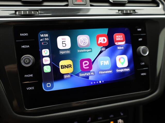 Volkswagen TIGUAN 1.5 TSI R-Line Business | Black Style | Head Up | Keyless | IQ Light | Trekhaak wegkl. | Camera | Prijs Rijklaar!!