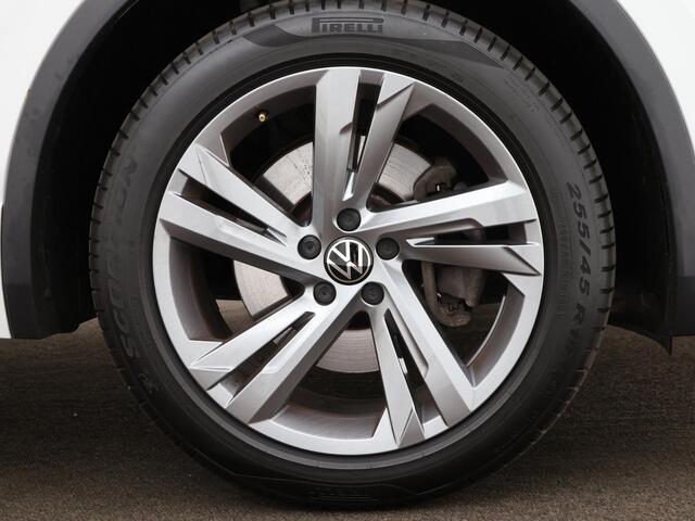 Volkswagen TIGUAN 1.4 TSI 245pk DSG eHybrid R-Line Business · Panoramadak · 360 Camera · Wegklapbare Trekhaak · Stoelverwarming · Matrix LED · Head-Up · 19'' Inch ·