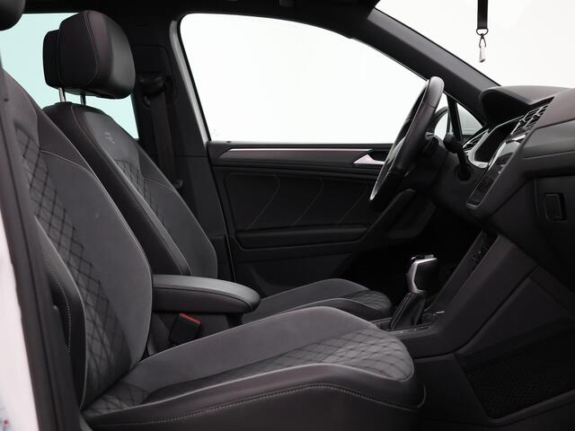 Volkswagen TIGUAN 1.4 TSI 245pk DSG eHybrid R-Line Business · Panoramadak · 360 Camera · Wegklapbare Trekhaak · Stoelverwarming · Matrix LED · Head-Up · 19'' Inch ·