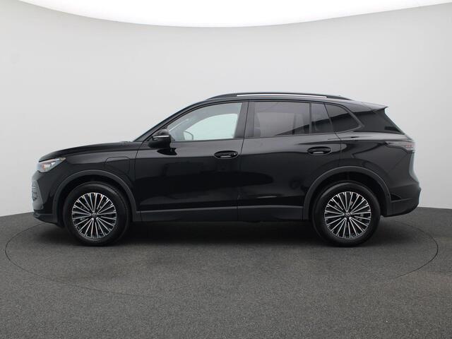 Volkswagen TIGUAN 1.5 eHybrid Life Edition 204PK DSG Trekhaak, 360gr. Camera, Zwarte hemelbekleding, Keyless, Side Assist, 18" LM Velgen, Navi via Apple Carplay/Android Auto, Elektr. Achterklep