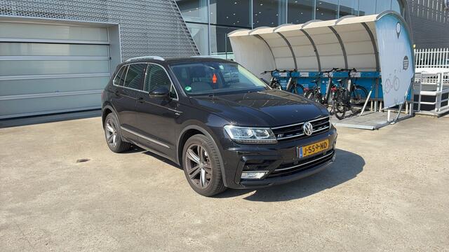Volkswagen TIGUAN 2.0 TSI 4Motion Highline | Panoramadak | Binnenkort beschikbaar |