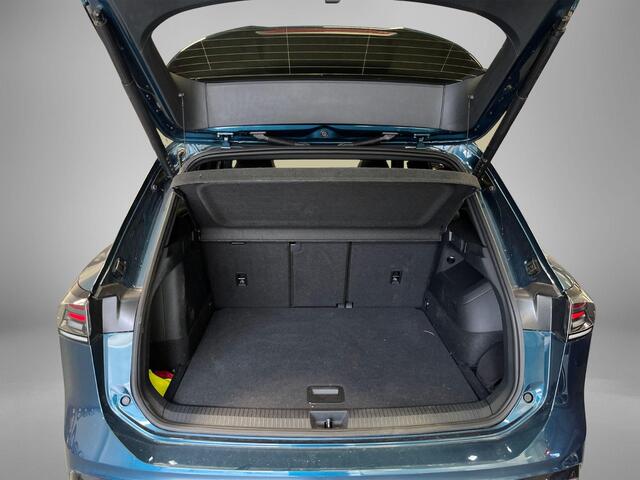 Volkswagen TIGUAN 1.5 204pk DSG eHybrid R-Line Edition · Panoramadak · Wegklapbare Trekhaak · 360 Camera · Massage · 19'' Inch · Garantie t/m 15-09-2030 of 100.000km
