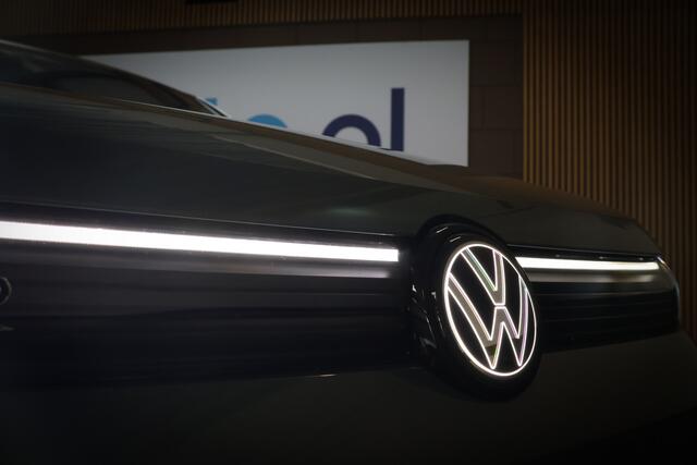 Volkswagen TIGUAN 1.5 eHybrid 272pk R-Line Edition Pano/IQ.Light/Head-up/360/ACC/Trekhaak wegkl./ErgoActive/Dodehoek/19"/DCC