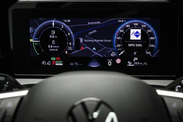 Volkswagen TIGUAN 1.5 eHybrid R-Line Edition | PANORAMADAK | HEAD UP | IQ LIGHT | TREKHAAK | 360 CAMERA | 20"