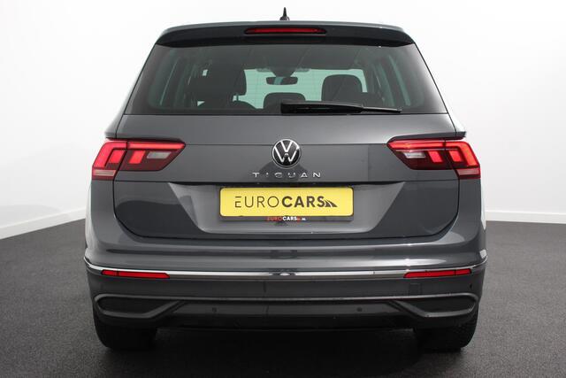 Volkswagen TIGUAN 1.5 TSI DSG Active Navigatie App connect Wireless Adaptieve Cruise Control Travel Assist Parkeersensoren Camera Park Assist Stoel- en stuurverwarming Elektrische achterklep Virtual Cockpit