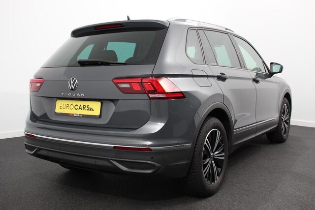 Volkswagen TIGUAN 1.5 TSI DSG Active Navigatie App connect Wireless Adaptieve Cruise Control Travel Assist Parkeersensoren Camera Park Assist Stoel- en stuurverwarming Elektrische achterklep Virtual Cockpit