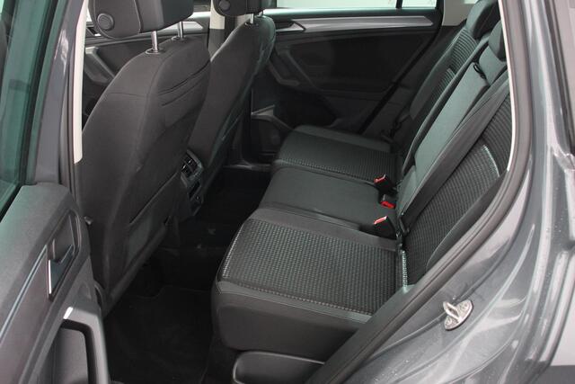 Volkswagen TIGUAN 1.5 TSI DSG Active Navigatie App connect Wireless Adaptieve Cruise Control Travel Assist Parkeersensoren Camera Park Assist Stoel- en stuurverwarming Elektrische achterklep Virtual Cockpit