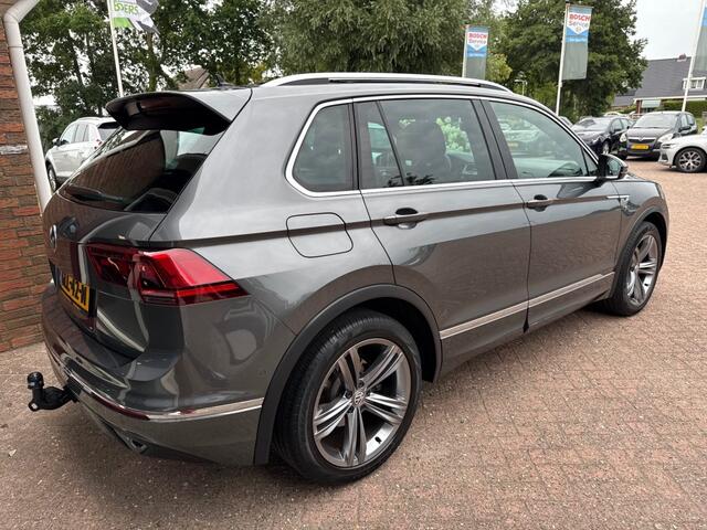 Volkswagen TIGUAN 1.4 TSI R-Line Panoramadak/Trekhaak/ACC/Camera