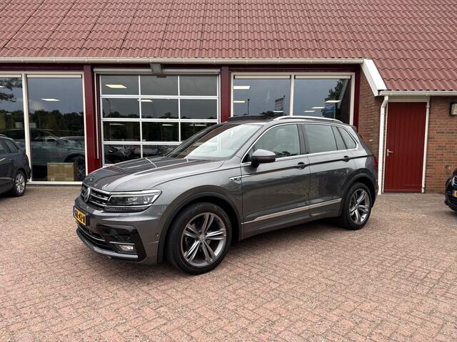 Volkswagen TIGUAN 1.4 TSI R-Line Panoramadak/Trekhaak/ACC/Camera