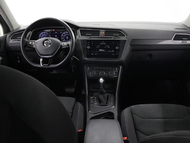 Volkswagen TIGUAN 1.4 TSI ACT Highline R-Line | Sportstoelen | Virtual Cockpit | Navigatie | Camera | Trekhaak | DAB | Apple CarPlay/Android Auto | Panoramadak | Stoelverwarming | Adaptieve Cruise Control |
