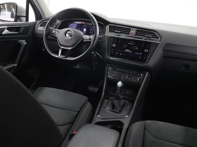 Volkswagen TIGUAN 1.4 TSI ACT Highline R-Line | Sportstoelen | Virtual Cockpit | Navigatie | Camera | Trekhaak | DAB | Apple CarPlay/Android Auto | Panoramadak | Stoelverwarming | Adaptieve Cruise Control |