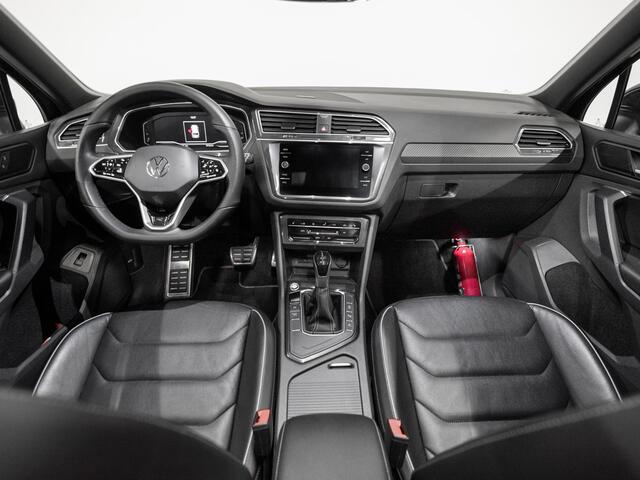Volkswagen TIGUAN 1.5 TSI R-Line Business+ Pano Leer Keyless IQ Lights