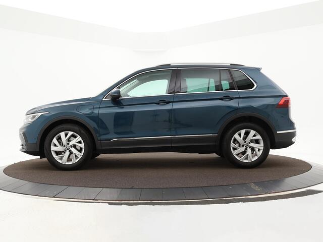 Volkswagen TIGUAN 1.4 TSI 245pk DSG eHybrid Elegance · Inklap. Trekhaak · Dodehoeksensor · Matrix LED · Stuur- & Stoelverwarming · Parkeer Assistent · ACC ·