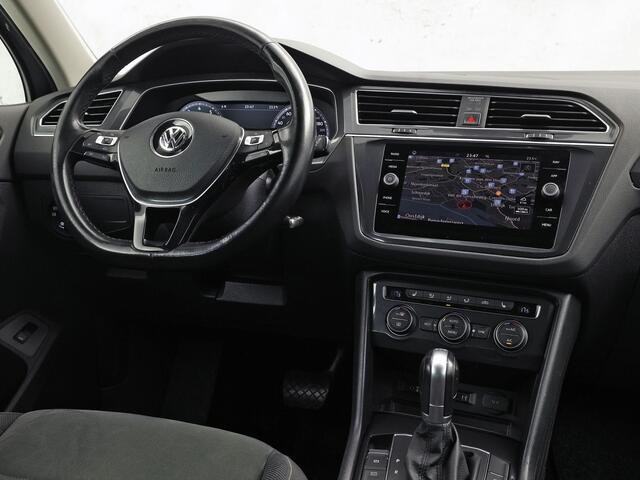 Volkswagen TIGUAN 1.4 TSI Highline Automaat 150Pk (GROOT NAVI, VIRTUAL DASHBOARD, STOELVERWARMING, CLIMATE, ALCANTARA SPORTSTOELEN, NIEUWE APK, NIEUWSTAAT)