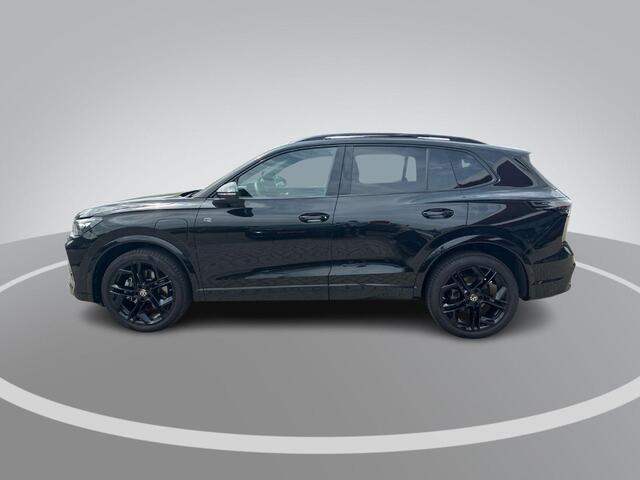 Volkswagen TIGUAN 1.5eHybrid/204PK DSG R-Line · Panoramadak · Leder · 360 Camera · Stoelventilatie · Massage · Keyless · Harman Kardon Audio · Garantie t/m 03-04-2030 of 100.000km