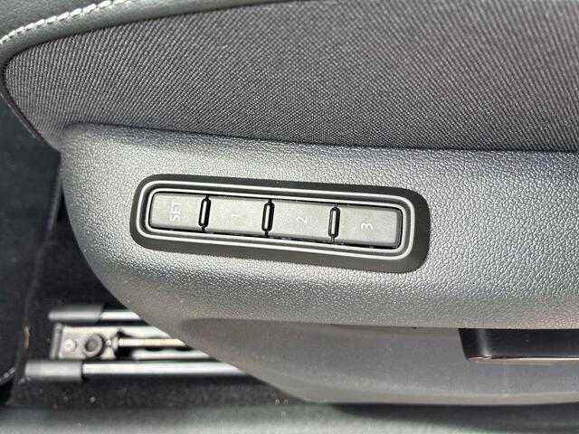 Volkswagen TIGUAN 1.5eHybrid/204PK DSG R-Line · Panoramadak · Leder · 360 Camera · Stoelventilatie · Massage · Keyless · Harman Kardon Audio · Garantie t/m 03-04-2030 of 100.000km