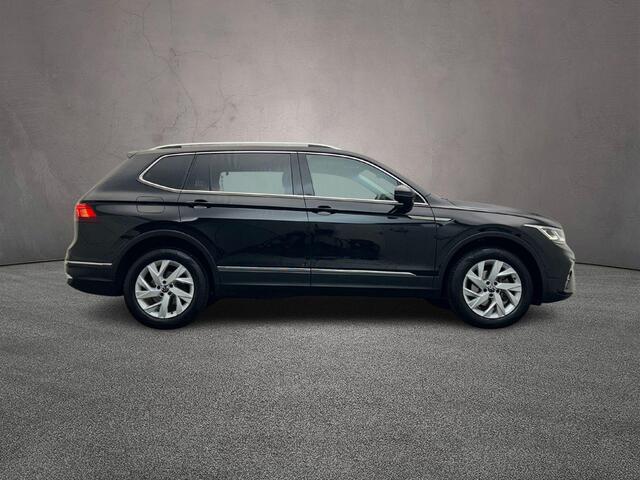 Volkswagen TIGUAN Allspace Elegance 7p. 1.5 TSI 150pk DSG Automaat 3e zitrij, Adaptive cruise control, Elektrische achterklep, Achteruitrijcamera, Navigatie, LED matrix koplampen
