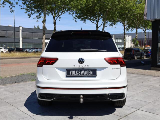 Volkswagen TIGUAN 1.4 TSI eHybrid 2x R-Line 245PK | Panodak | Leer | 360° | Memory | Keyless | Black Style | 20"Inch | DCC |