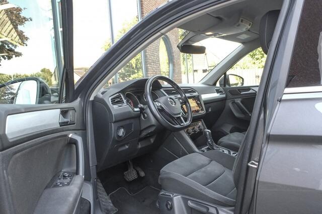 Volkswagen TIGUAN 2.0 TSI AUT 4Motion | Trekhaak | Achteruitrijcamera | Standkachel